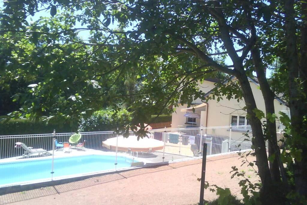 Maison/Gite Familial Dans Le Jura A 200M Du Lac Avec Piscine Privee Marigny  Екстериор снимка