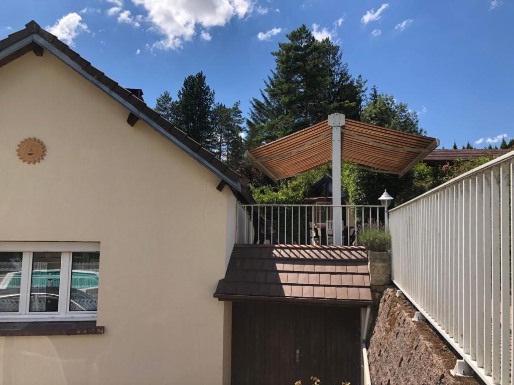 Maison/Gite Familial Dans Le Jura A 200M Du Lac Avec Piscine Privee Marigny  Екстериор снимка